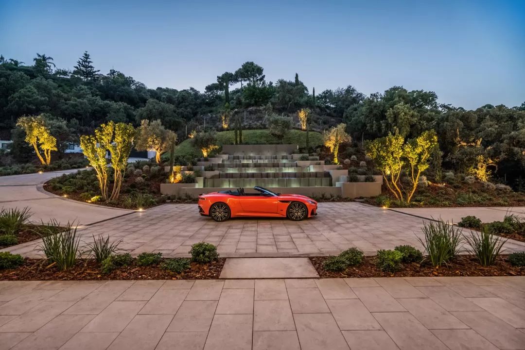 西班牙马尔韦利亚 3100㎡奢华别墅设计,现代优雅的豪宅典范-10