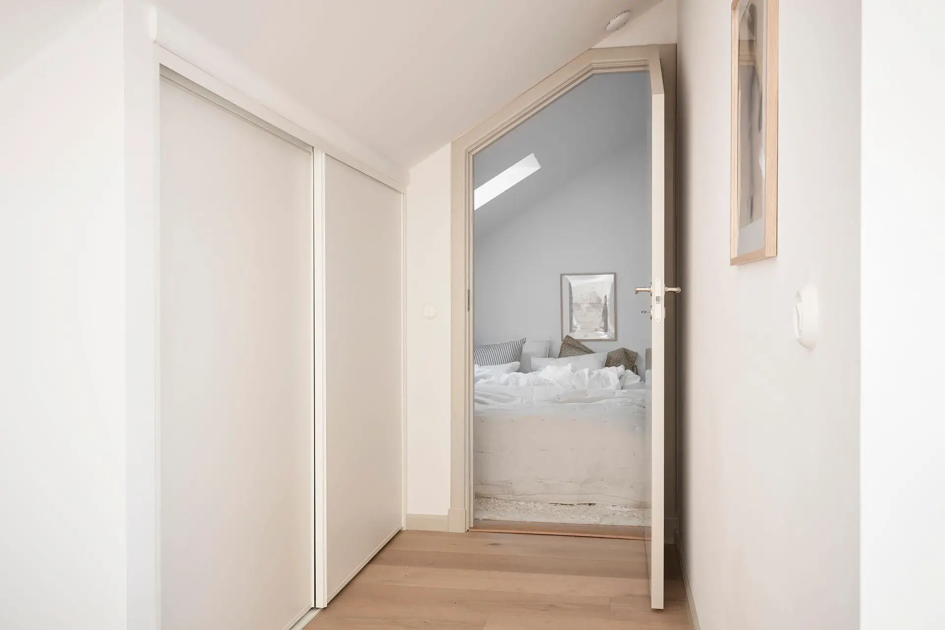 瑞典 35 年建筑 42m2 精致阁楼公寓-14