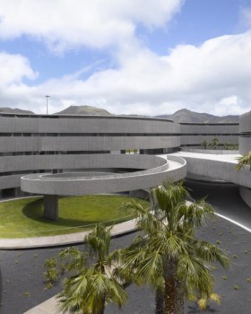 古纳大学艺术学院新院馆
