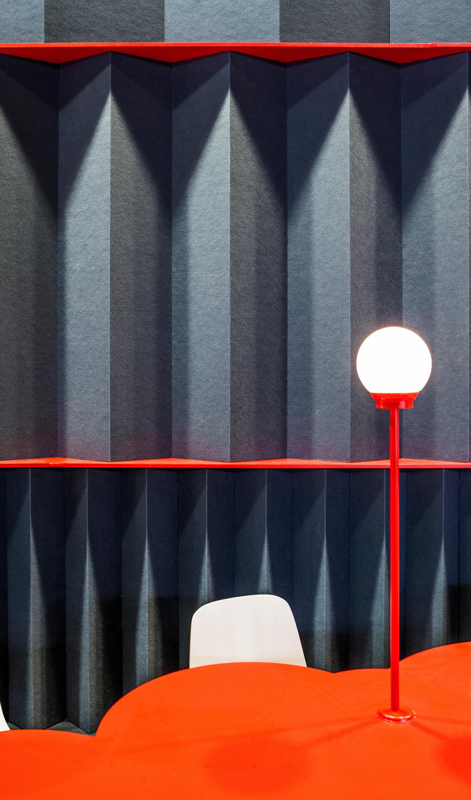 EINA 的“Stand”设计丨西班牙巴塞罗那丨Anna Bach 和 Eugeni Bach 领导的公司-12