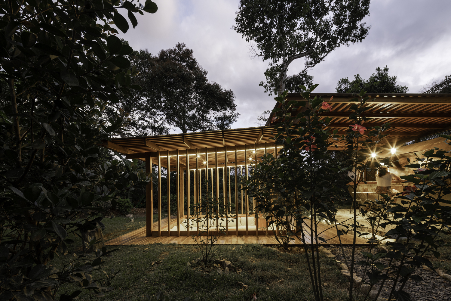 厄瓜多尔生态休闲区·废旧水塔的华丽变身丨Urdiales Estudio de Arquitectura-33