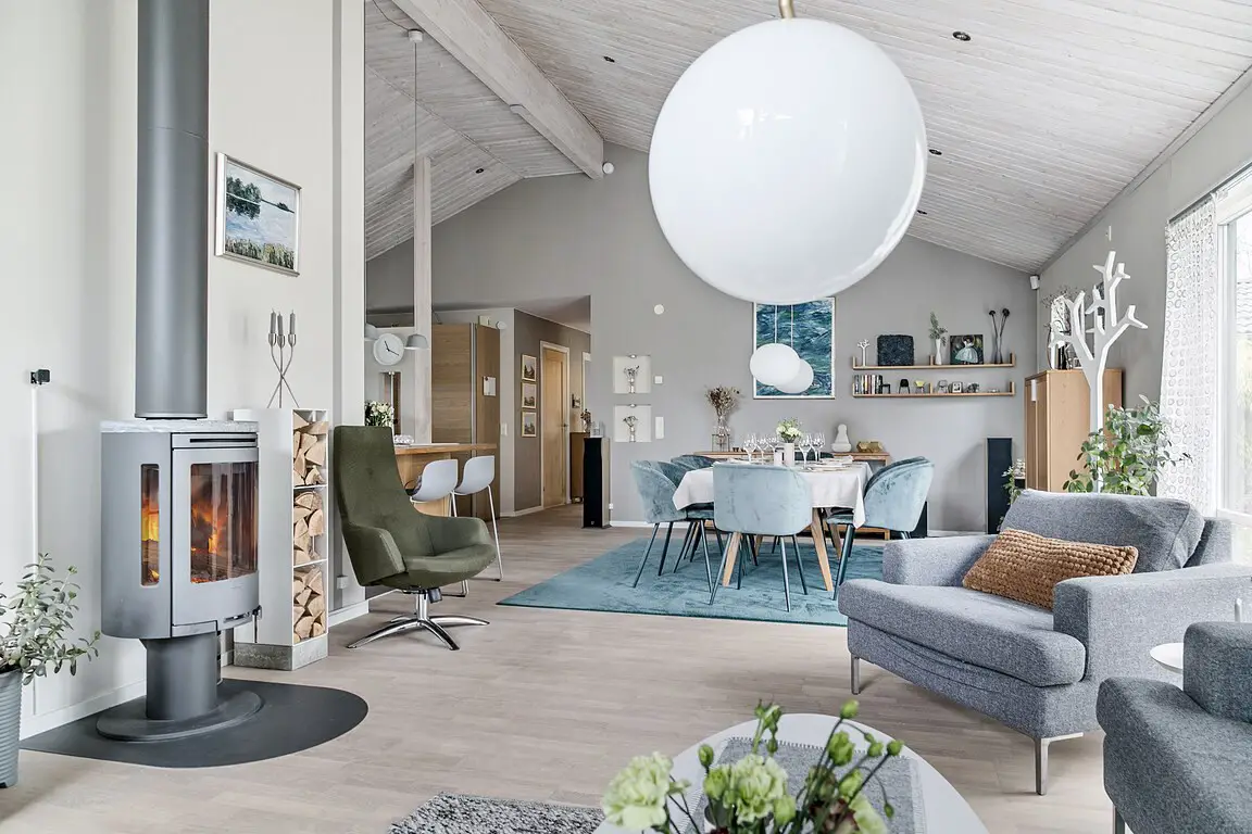 瑞典单层木质度假屋，温馨舒适展现北欧风情-4