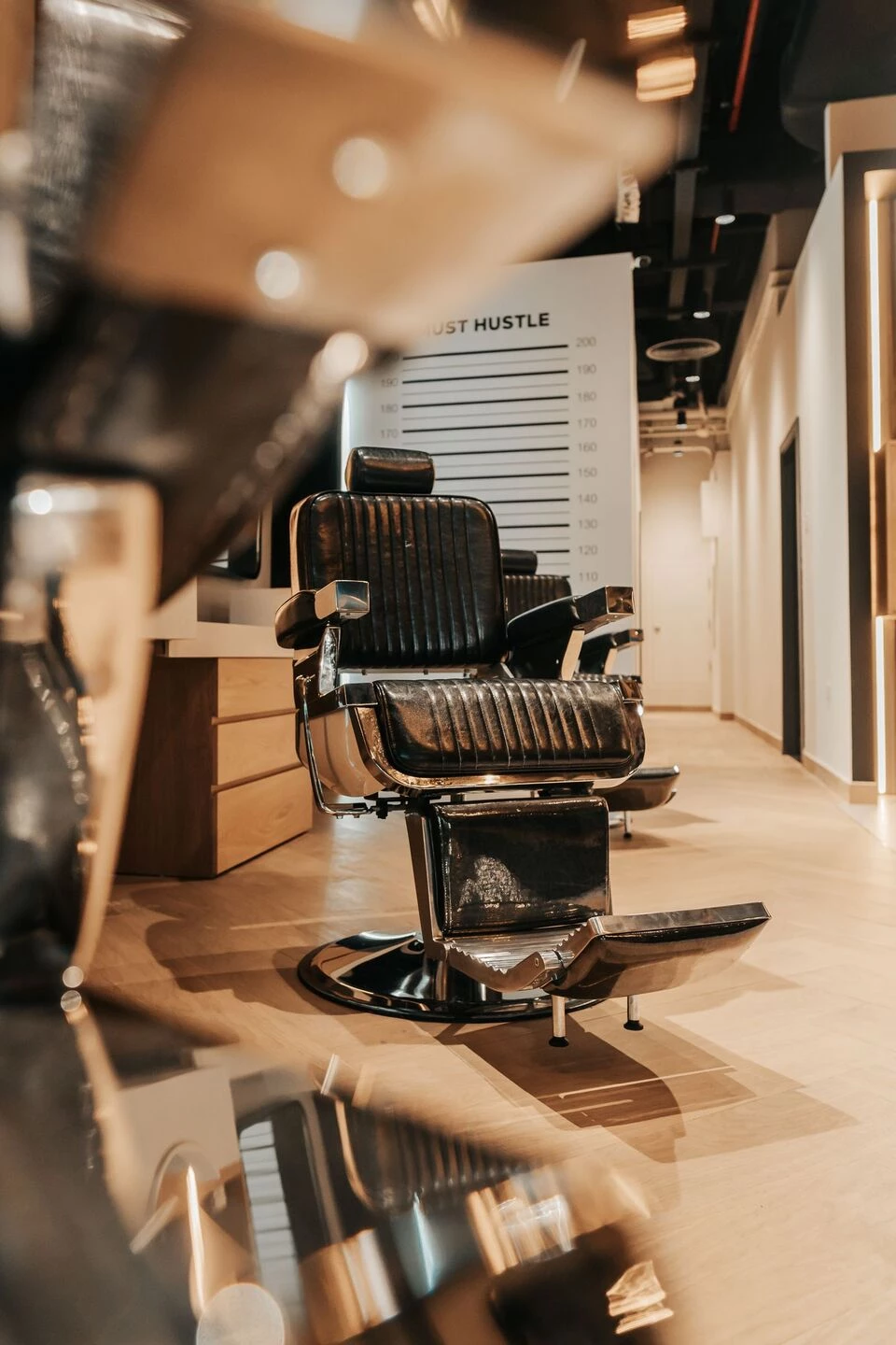 MustDash 理发店丨阿联酋迪拜丨The Trouvaille Studio-31