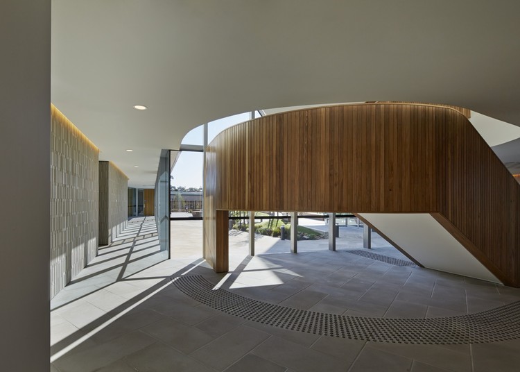 维多利亚大学学生领导的职业间健康诊所-7