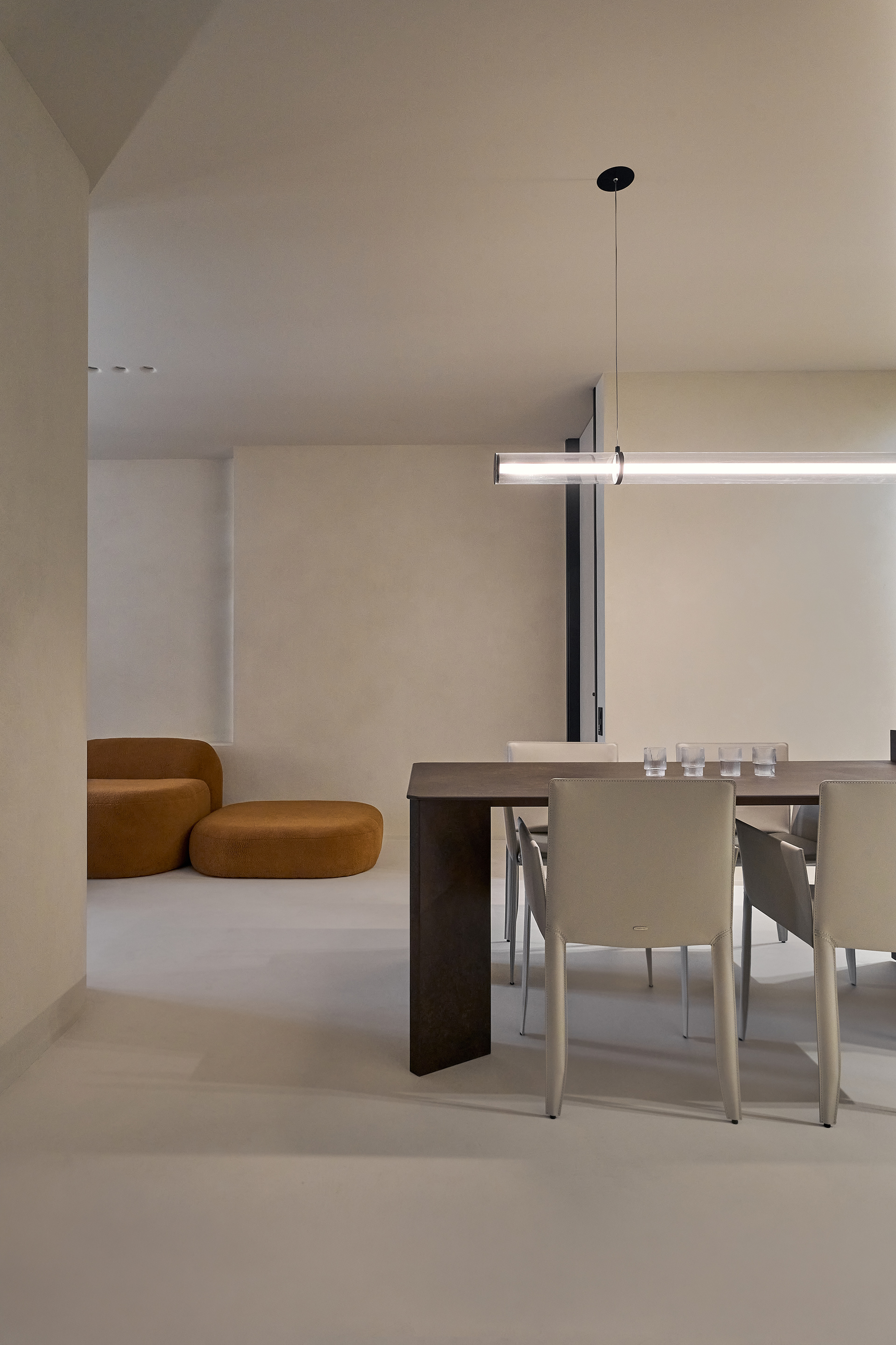 阿克罗波利斯1 2

注：Akropol常见音译为阿克罗波利斯，但由于不清楚这里 Akropol 1 2 的具体语境，仅按常见音译处理 丨乌克兰敖德萨-42