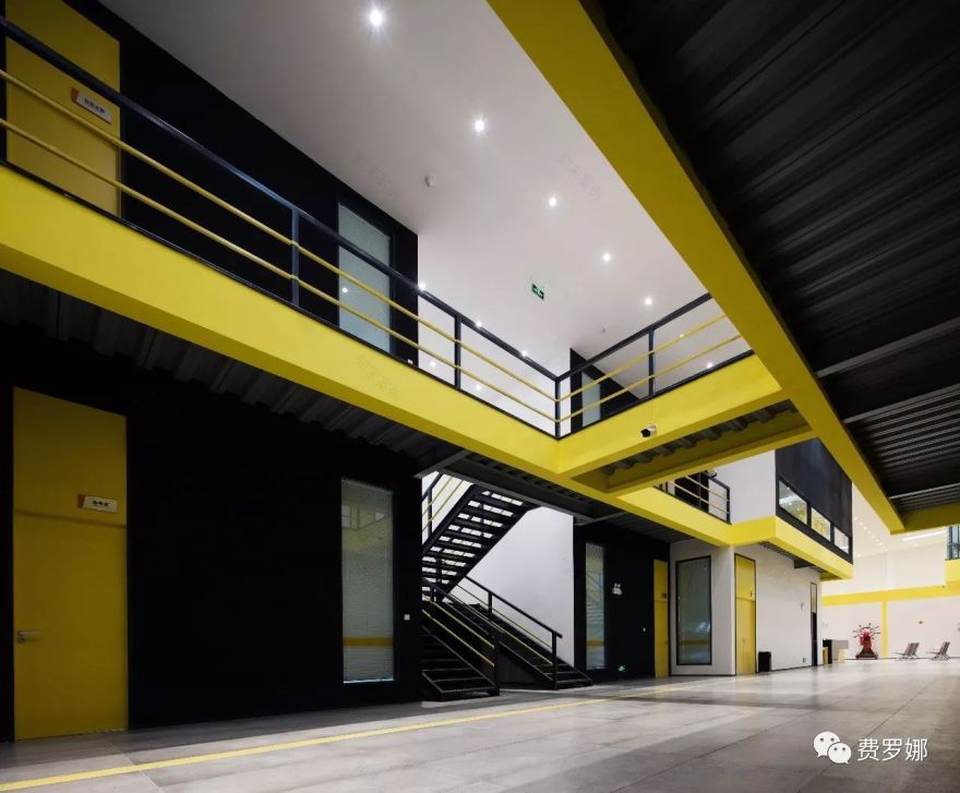 从废旧仓库摇身一变,成为最具时尚的驾校空间 | 费罗娜-26