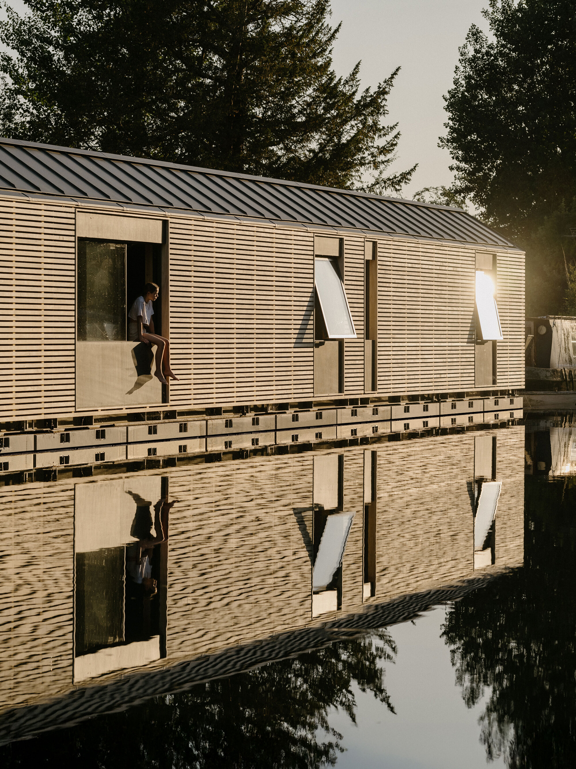 漂浮屋丨英国伦敦丨Tigg + Coll Architects-13