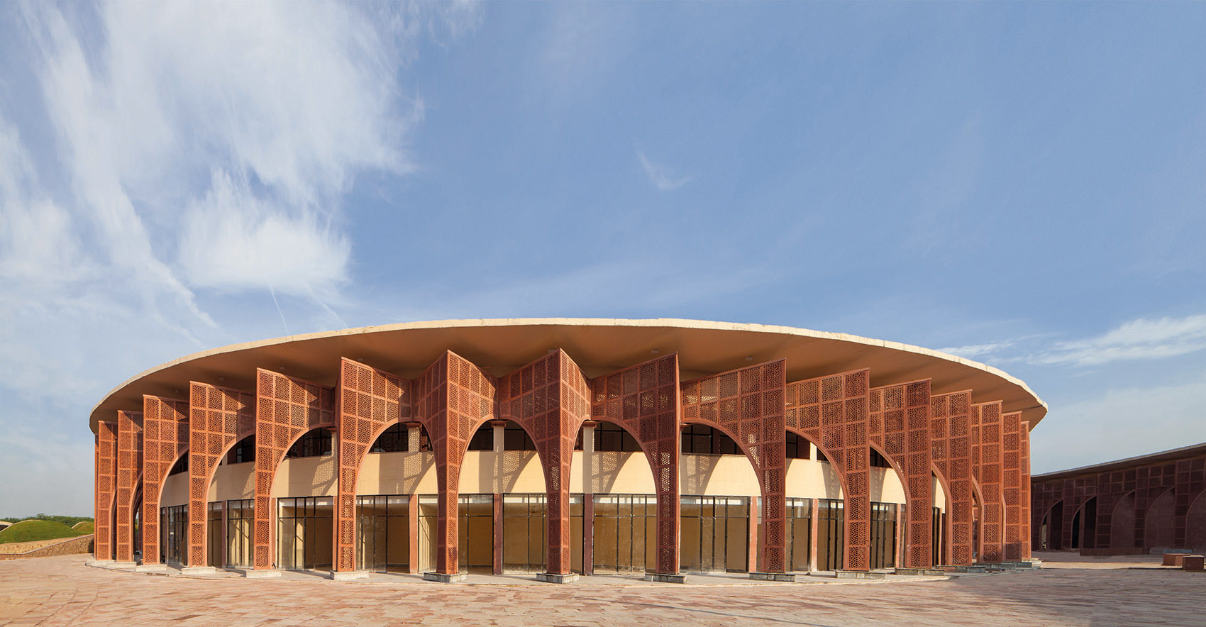 印度红拱螺旋城市市集-Avadh Shilpgram / Archohm Consults-4