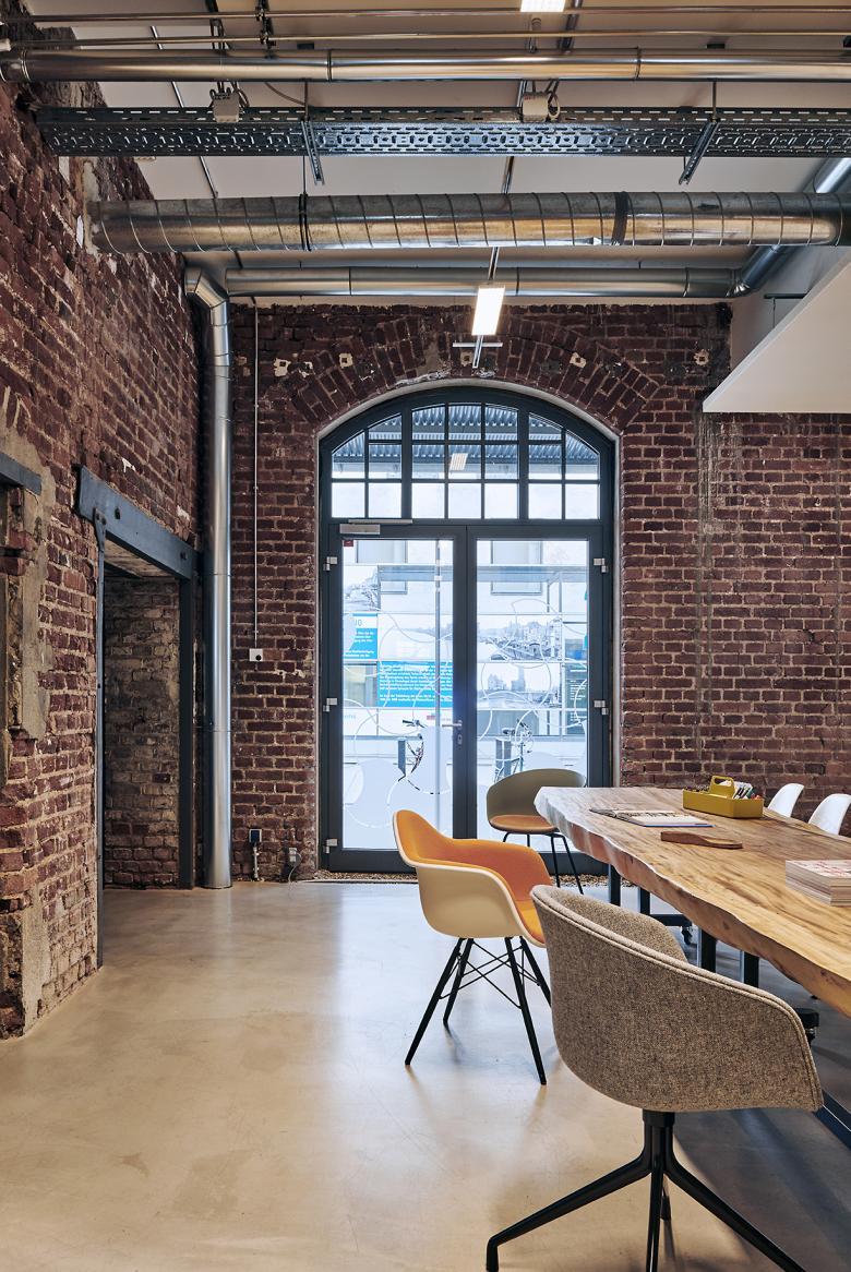 Birkenstock 总部 Halle 12 室内设计丨德国科隆-3