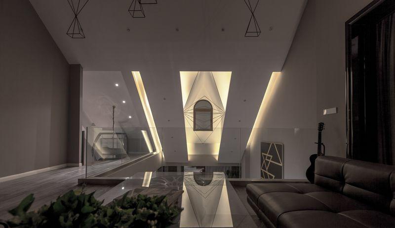 光影之舞——金字塔空间下的遐想-23