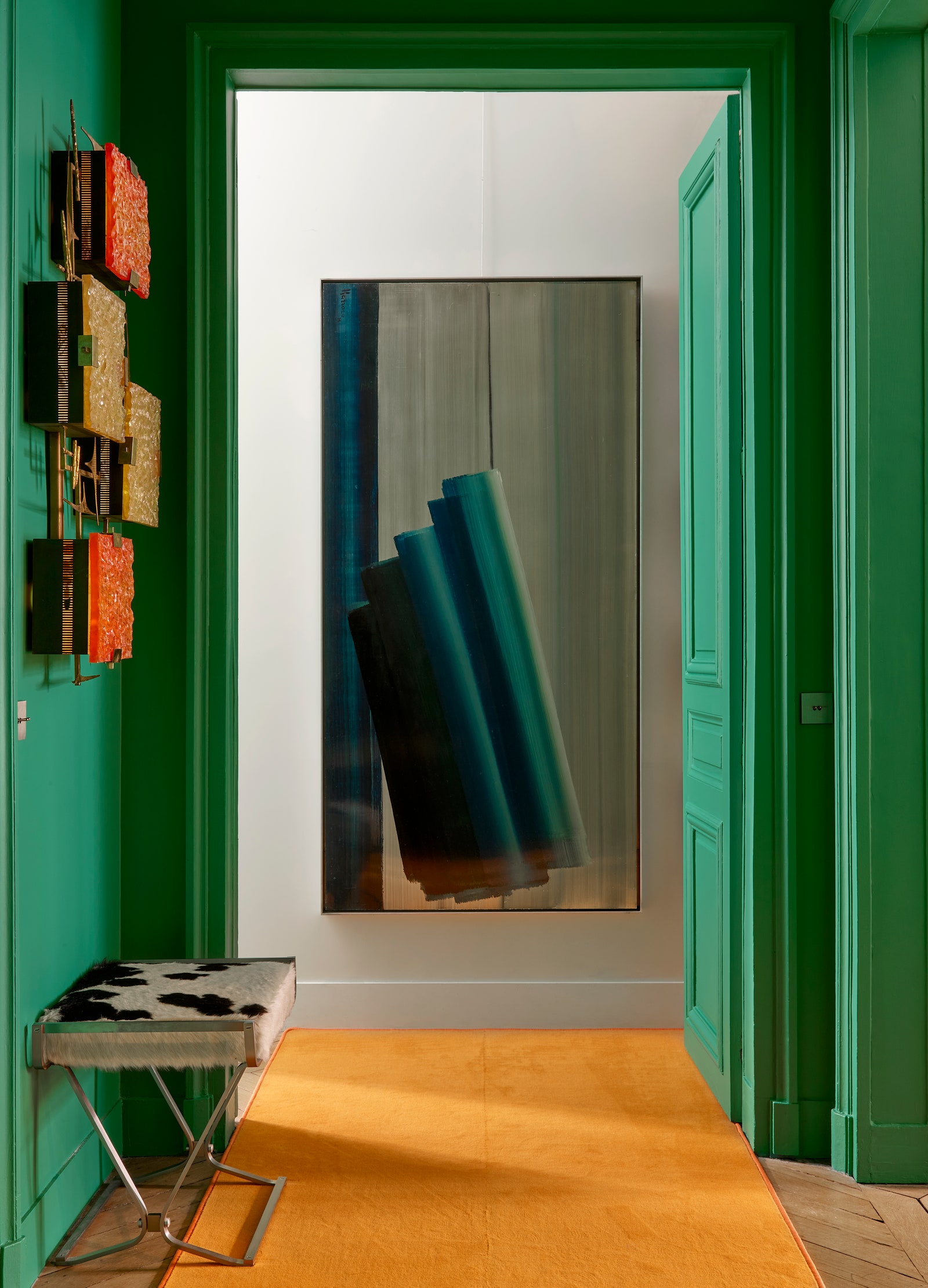 诗意巴黎公寓 | 色彩碰撞的复古与现代-2