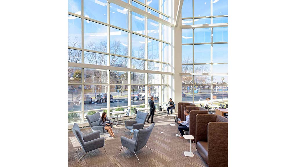 Gensler 重塑 500 Plaza 大厦 打造自然美感办公空间-4