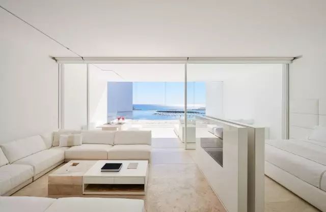 开了灯后，这家性冷淡风的酒店美爆了!-100