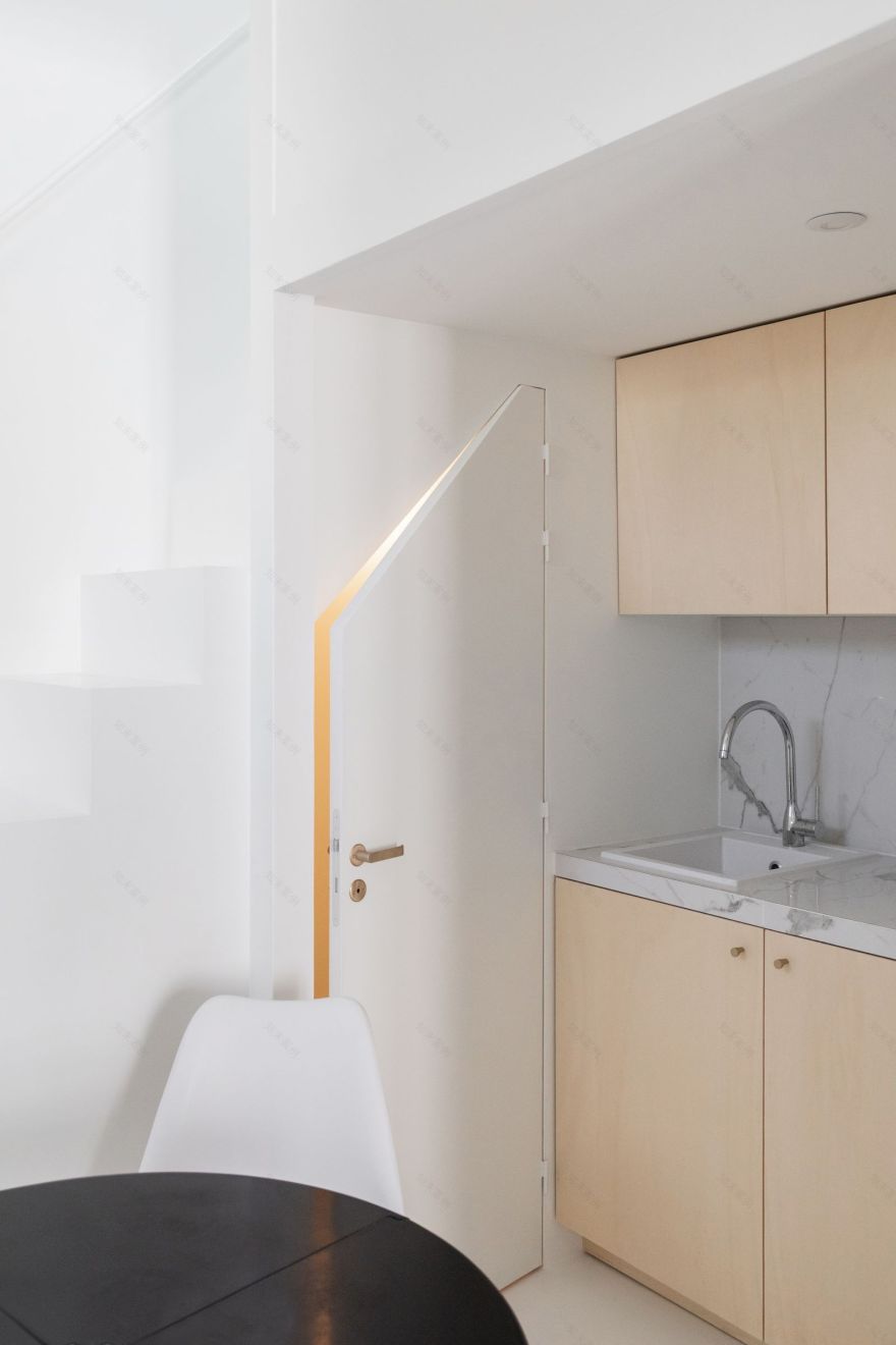 25平方米小阁楼公寓室内设计丨Frères Voirin事务所-38