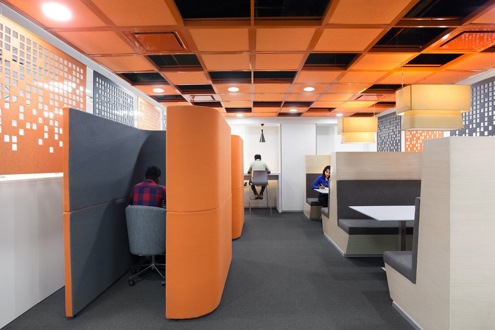 Renault Nissan 办公室彩色金属吊灯设计-20