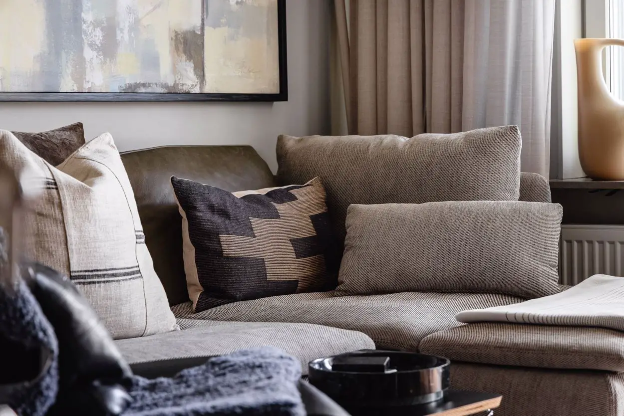 时尚玻璃墙 | 54m2 紧凑两居室的亮点设计-6