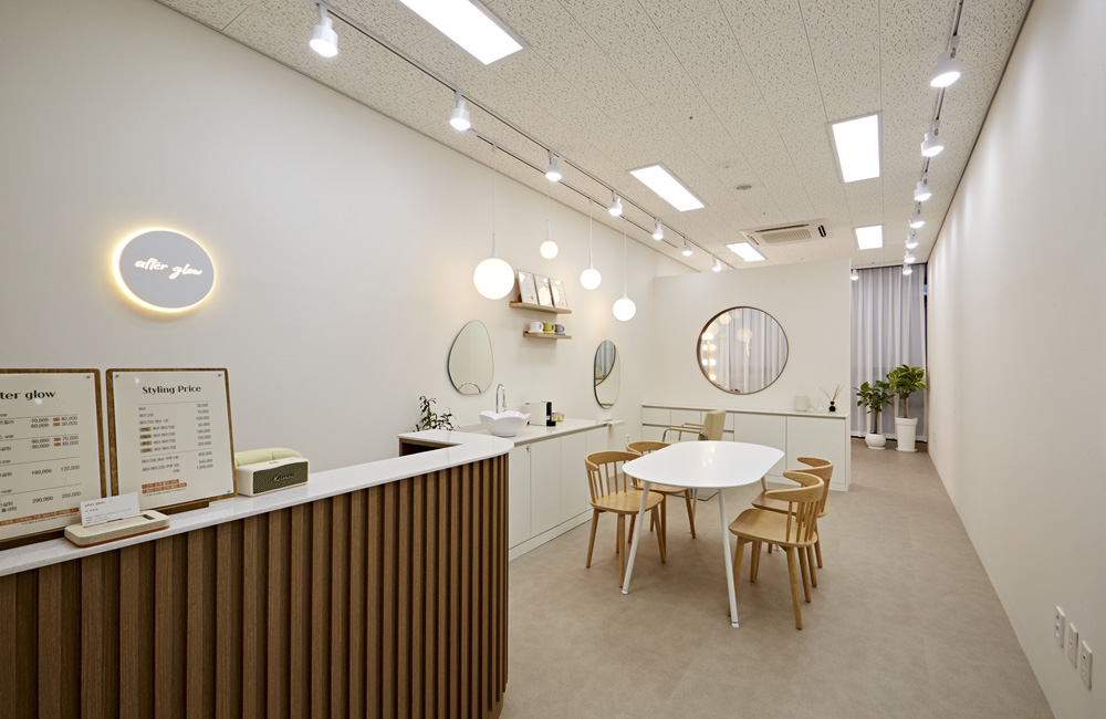 简约风格 10 坪美妆店设计案例-5