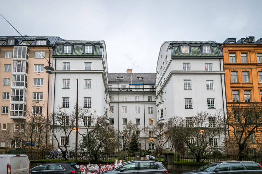 斯德哥尔摩时尚灰调小公寓,巧妙利用走道设计-24