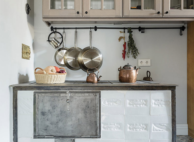 圣彼得堡历史建筑中的精美公寓改造-18