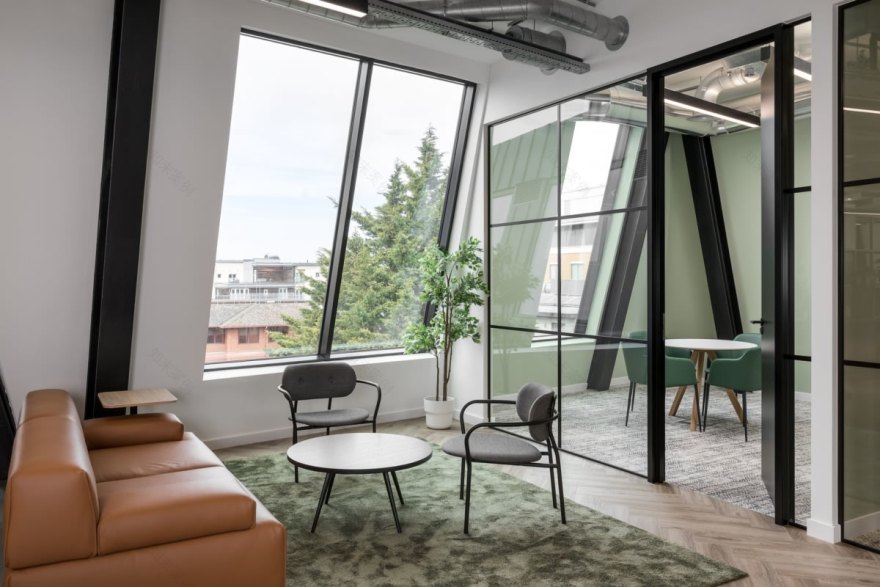 英国阅读的砖厂规格套房丨Oktra-10