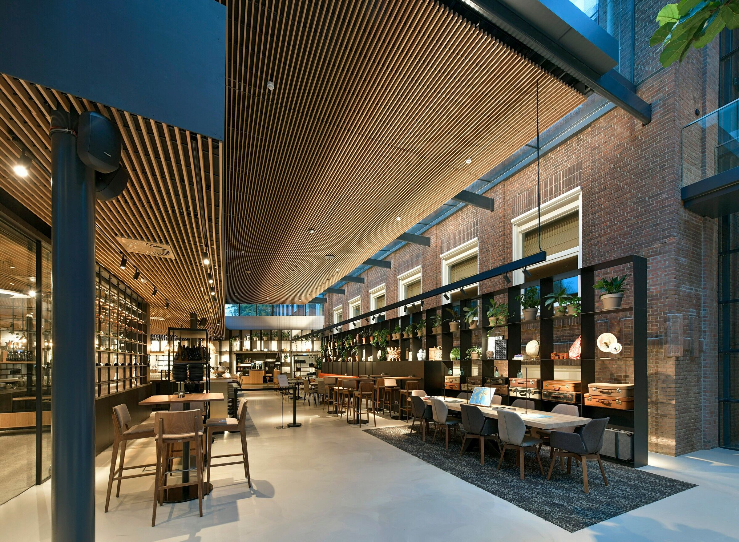 穿越时空的 monastery 餐厅丨荷兰丨Boparai Associates Architekten-40