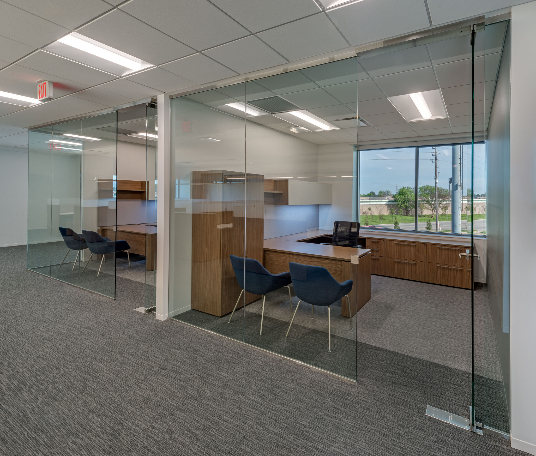 多功能汽车展厅及办公空间丨Goree Architects-11