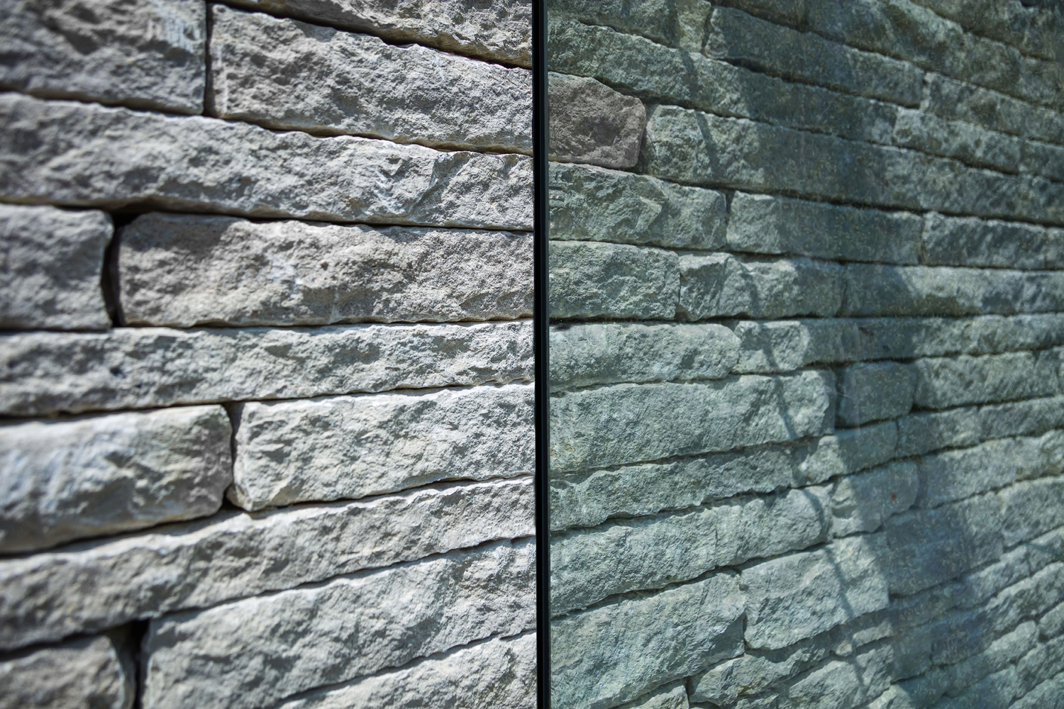 英国萨里山边缘的生态泳池屋-43