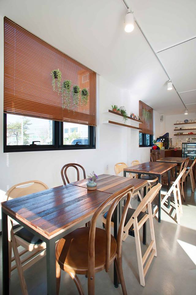 首尔 140 平工厂改造三层肉餐厅设计-9