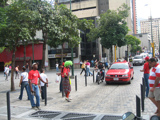 委内瑞拉加拉加斯萨瓦纳格兰德大道路面及排水工程丨enlacearquitectura-66