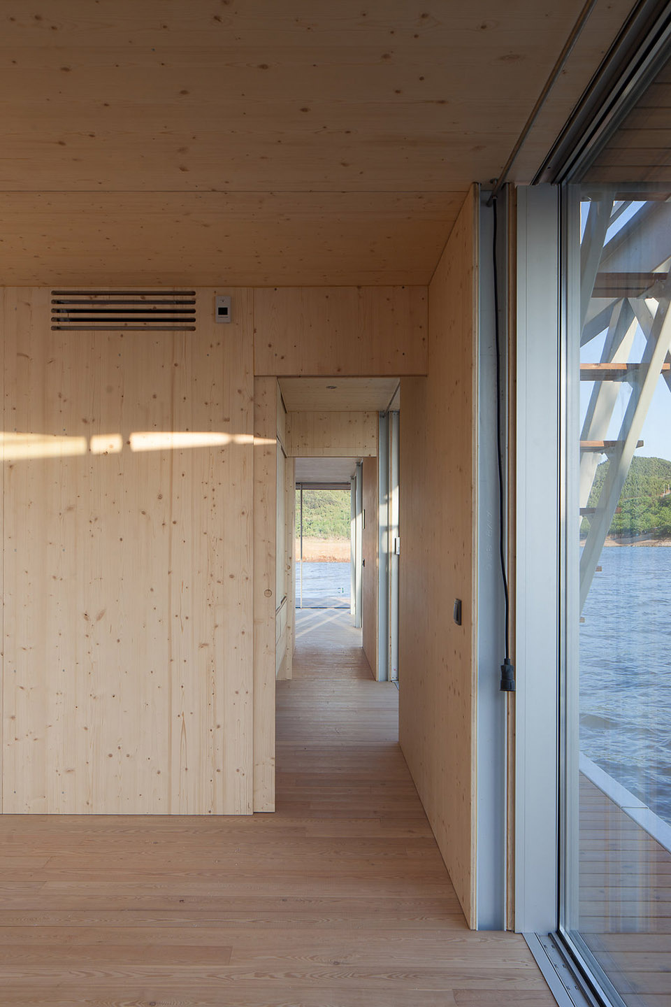 “漂浮之翼”度假船屋，中国 / FRIDAY-42