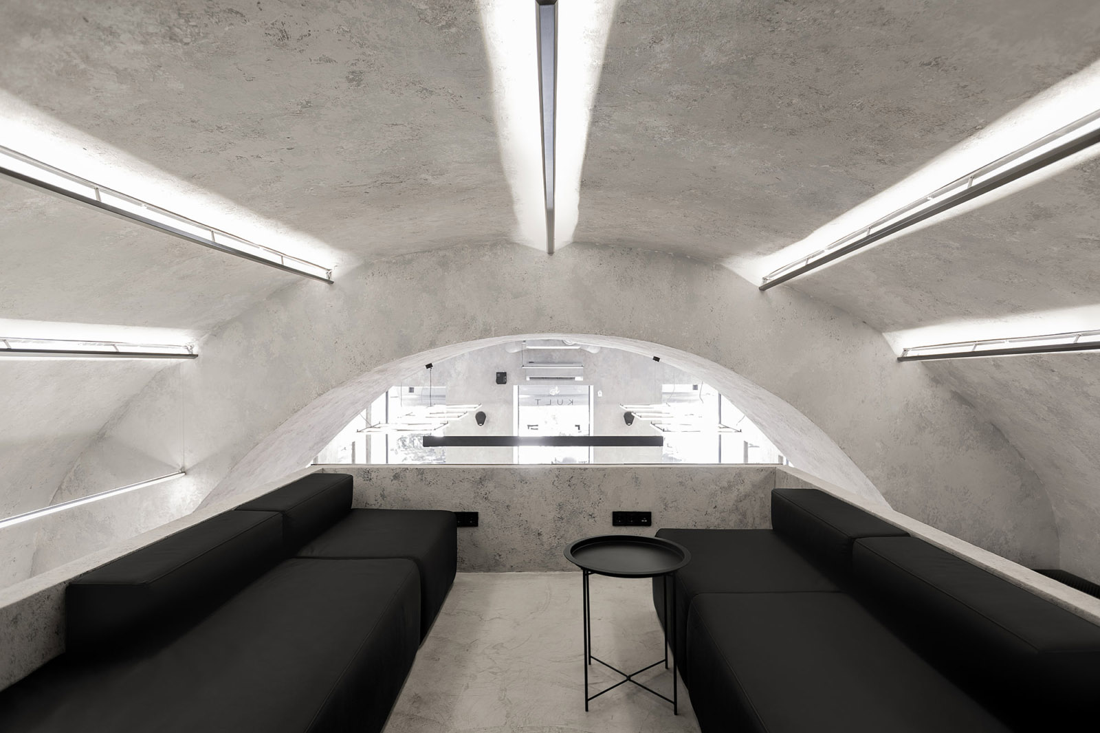 KULT纹身理发工作室，乌克兰 / Sivak+Partners-14