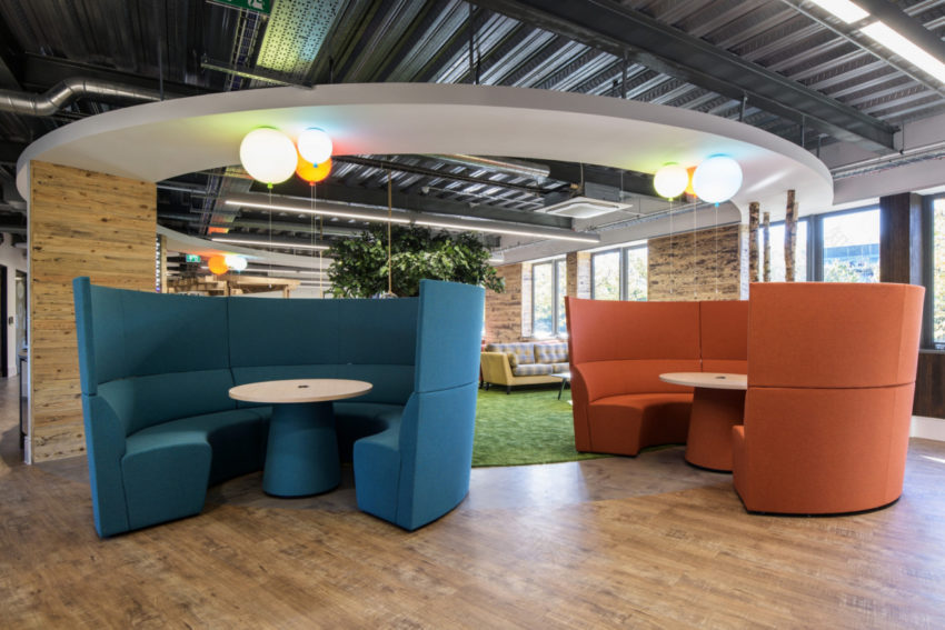 UK office of parenting company Mayborn Group Offices created by Ben Johnson Ltd to reflect their playful values 本约翰逊有限公司创建的英国育儿公司梅伯恩集团办公室,以反映他们的好玩的价值观-12
