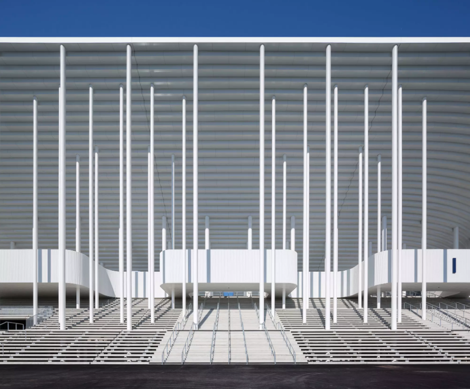 细柱顶起苍穹，优雅体育场馆和火爆赛事的火花-11