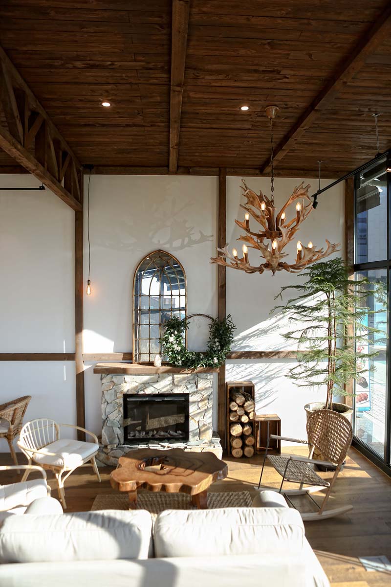 欧式家居氛围的 17 平米咖啡厅设计-14