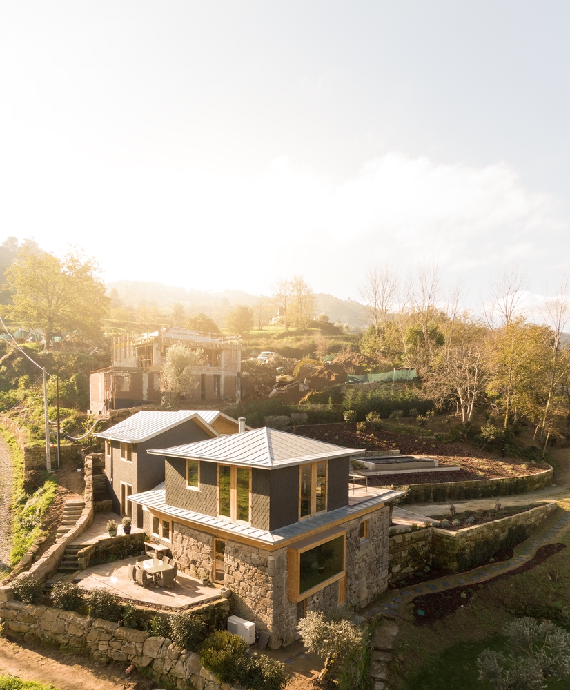 葡萄牙埃尔米达住宅创新改造丨Carlos Castanheira-26