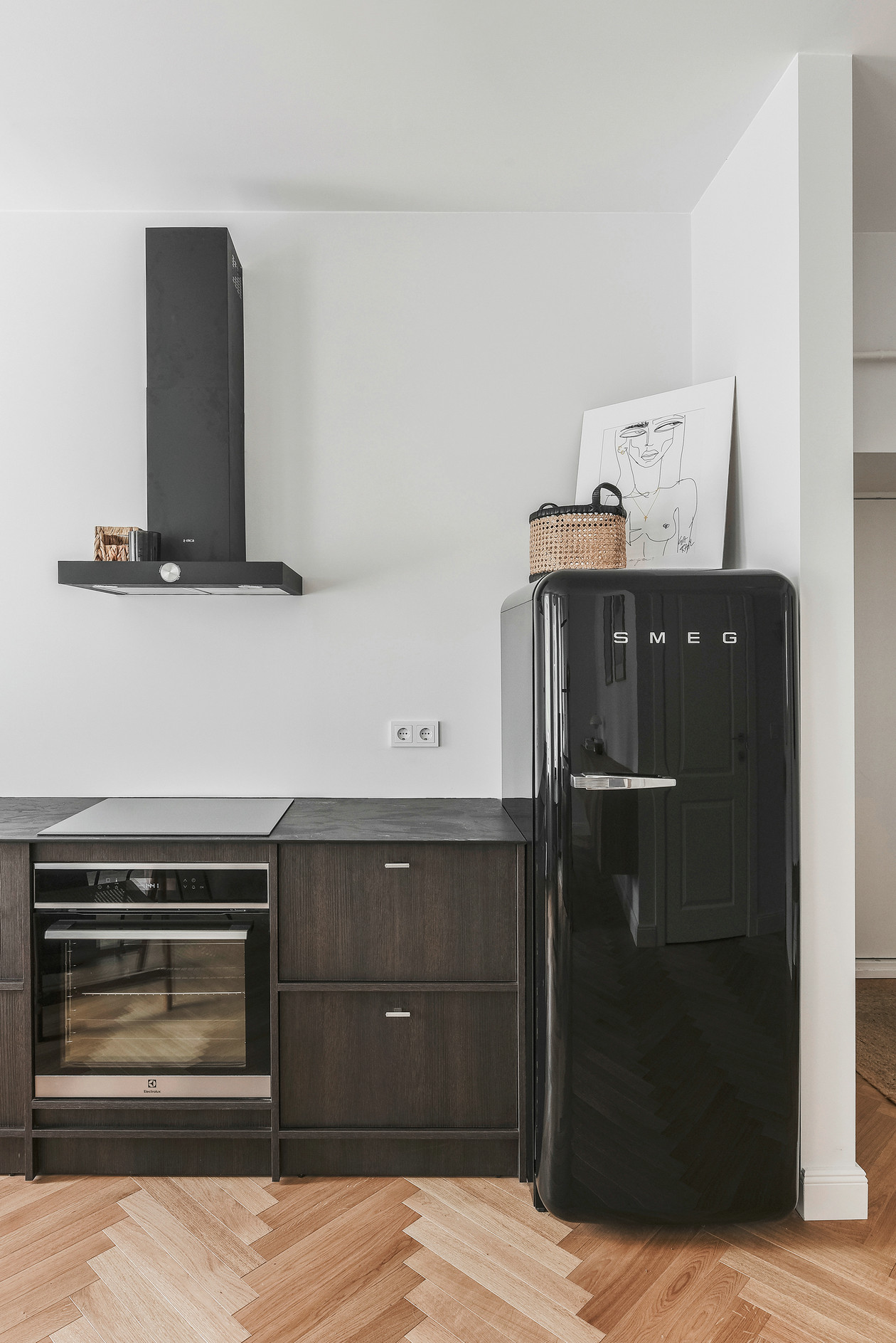 白色低调优雅公寓设计-6