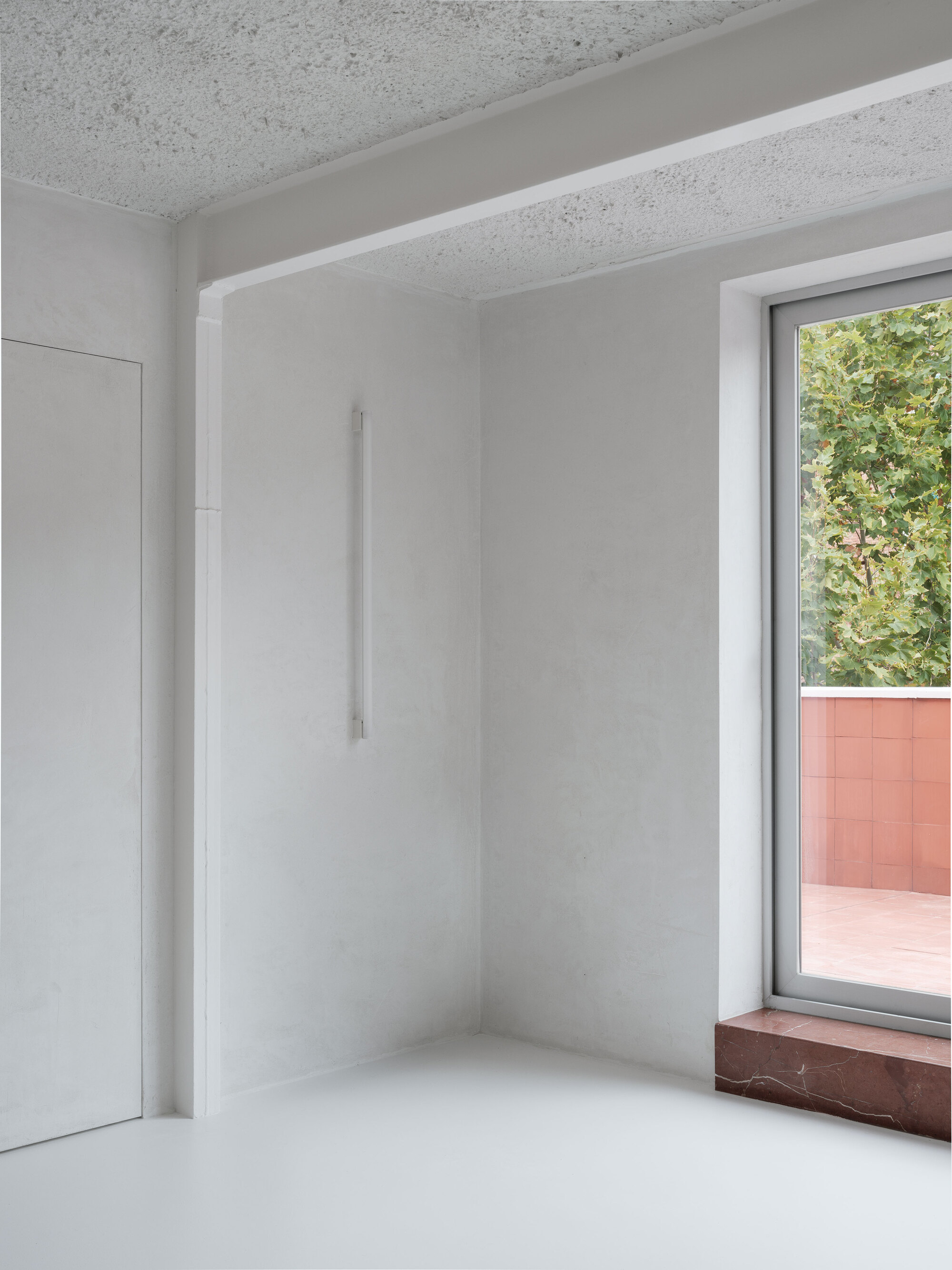 里约之家丨西班牙马德里丨HANGHAR-9