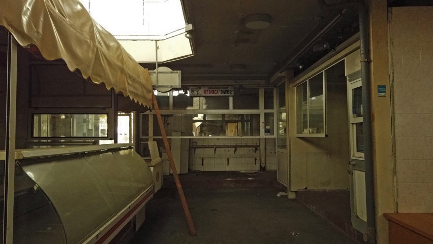 里耶卡25号警笛汤(注:由于SIREN SOUP不太明确确切含义,警笛汤可能不太符合实际情况,这里是按字面进行翻译,若有更多背景信息可使翻译更准确) 丨Mo Abdelbary等11人组成的SSS Crew-82