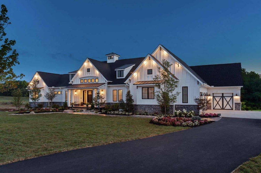 Old world design meets farmhouse style in this Ohio dream home-1