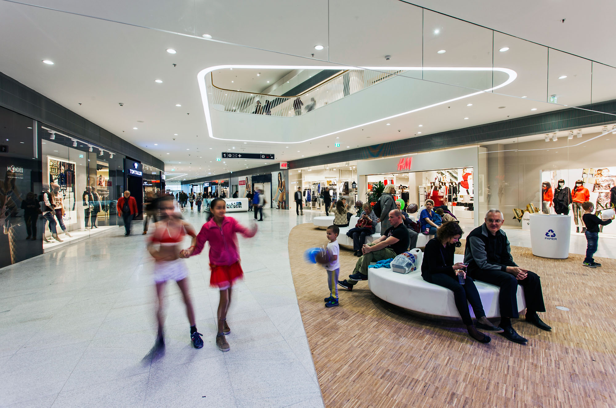 博里购物中心-24