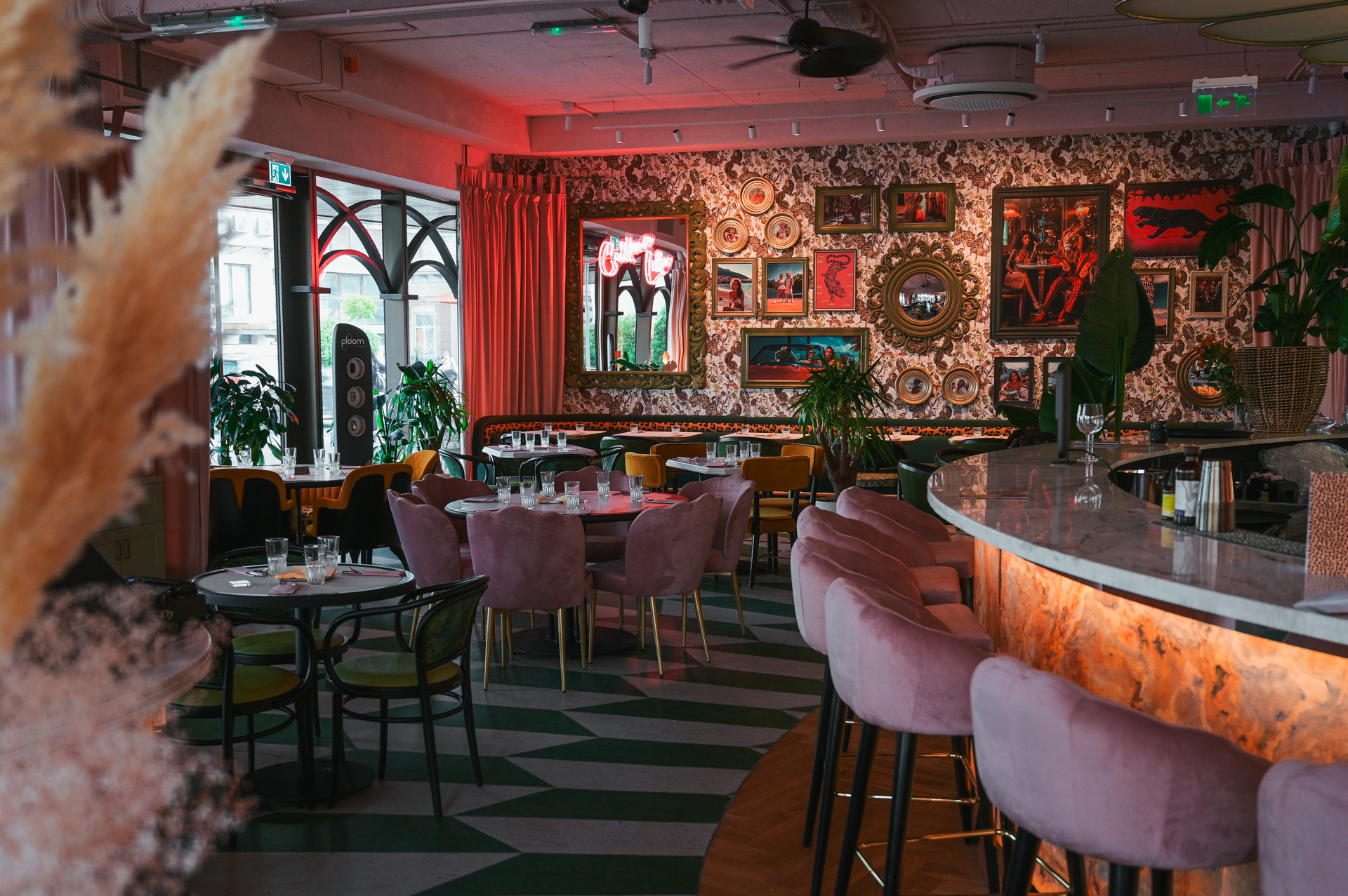 莉莉餐厅丨RomaniaIasi丨Sergiy Sarana等7人-46