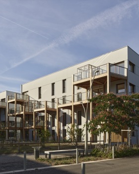 45 Housing Units in Nantes / a/LTA