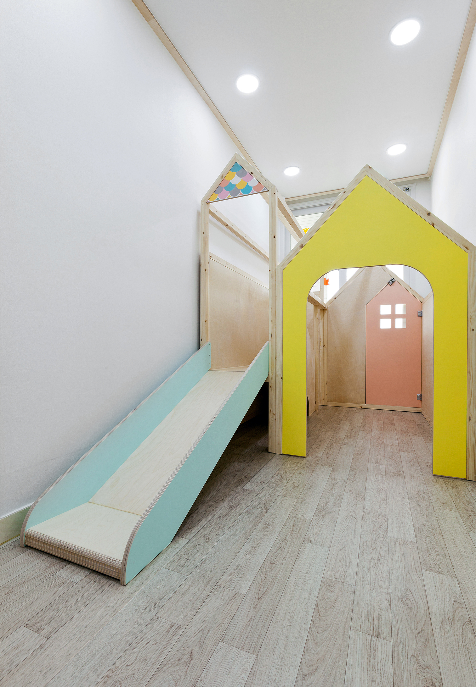 简约白色调的 68 平儿童乐园设计-7