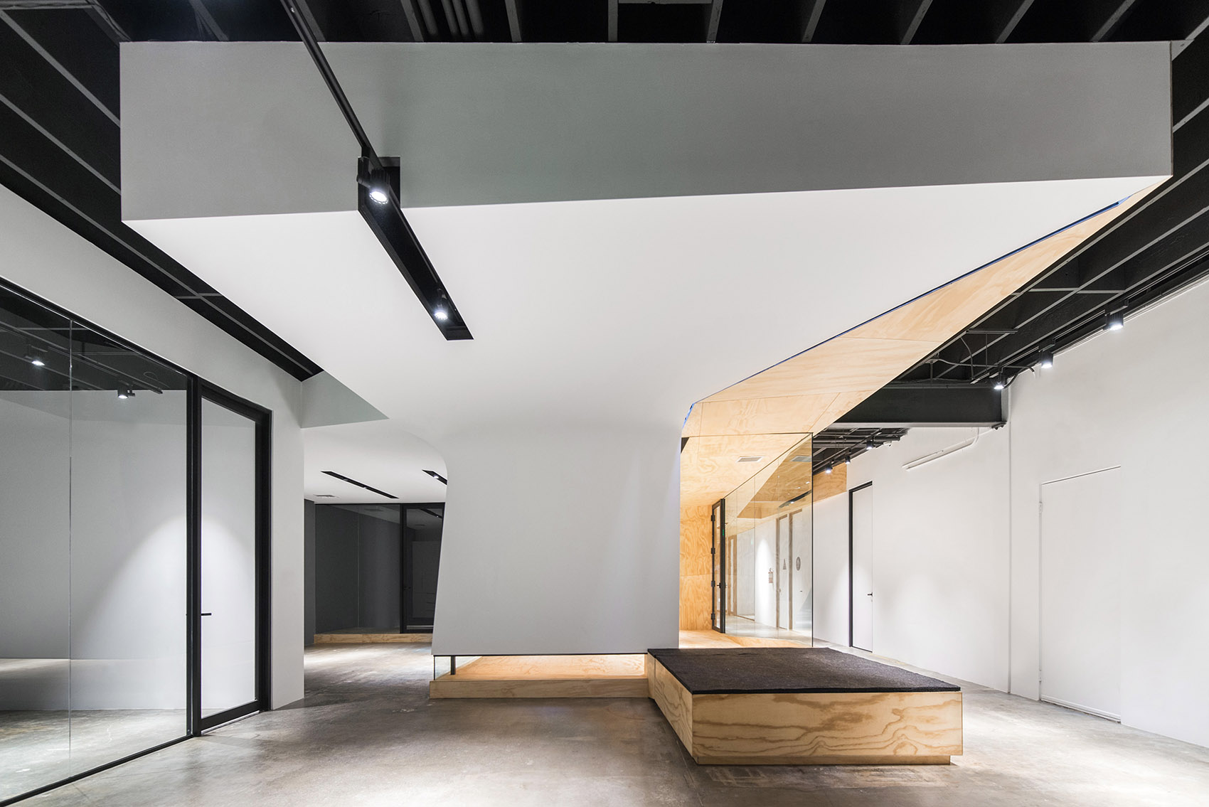 VIL办公空间改造，洛杉矶 / Domaen-4