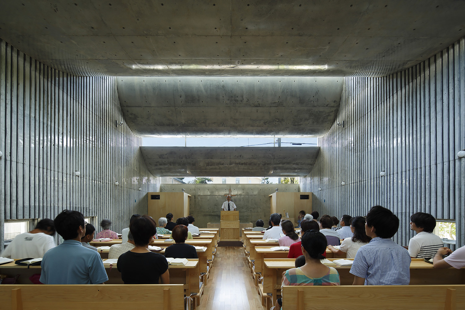 日本 Shonan 基督教堂——自然光与信仰的和谐融合-45