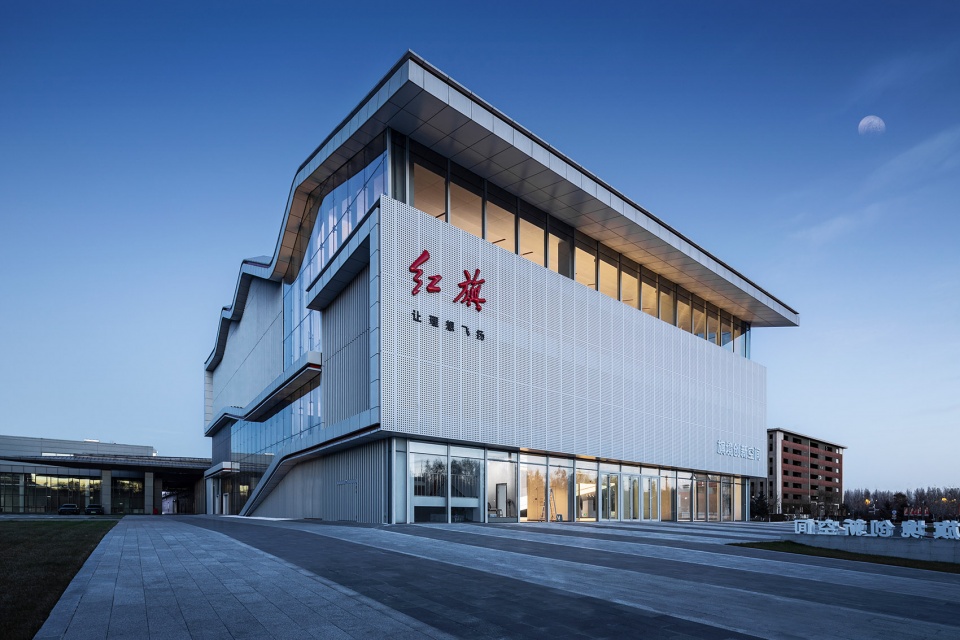 长春旗境创新展示空间 | 雕塑般的建筑美学-9