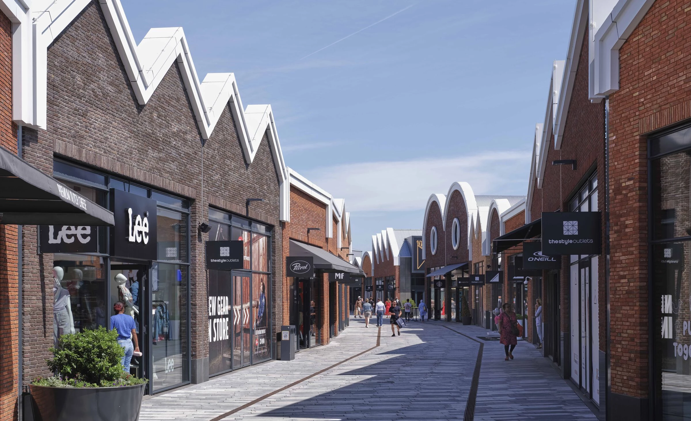 阿姆斯特丹时尚奥特莱斯丨荷兰阿姆斯特丹丨Common Affairs-8