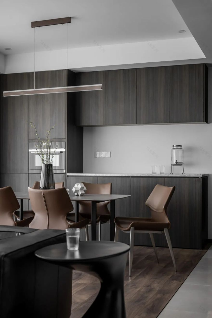 镜面+木质,沉浸式家居美学 | 宏福樘设计-22