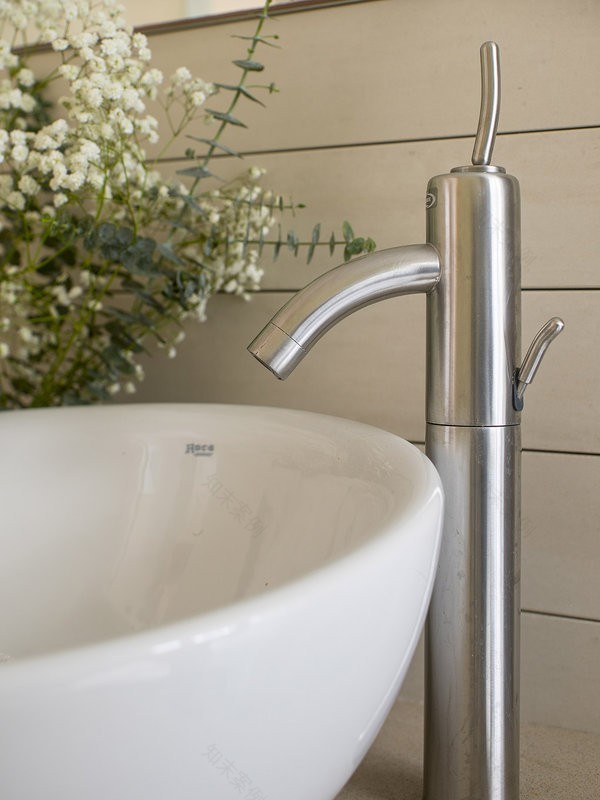 巴塞罗那宽敞露台别墅 | 自然光线与户外生活的完美结合-26