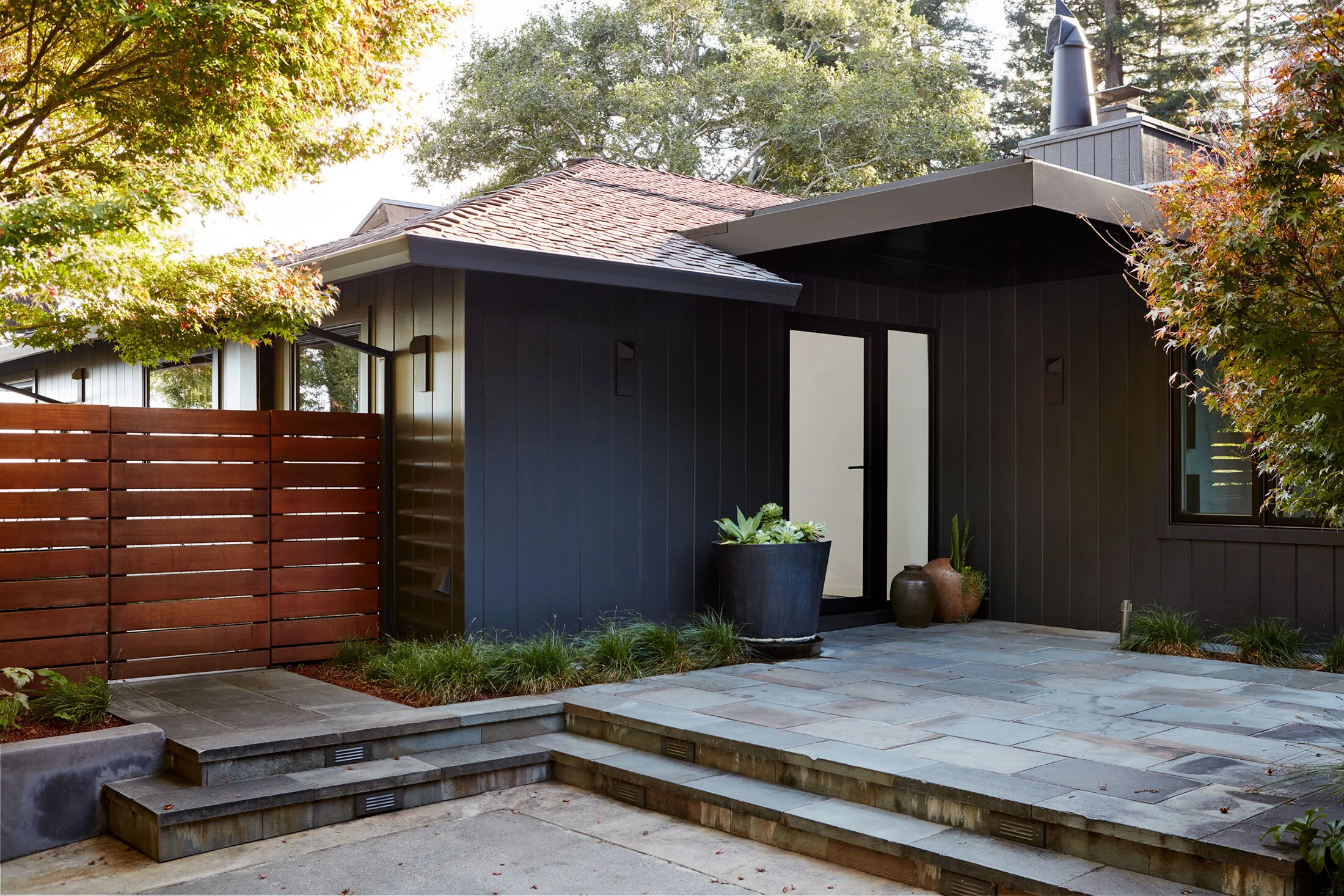 中世纪 吕·厄·HSH室内设计公司

注：Lu·e可能是特定人名或品牌名，由于缺乏更多背景信息，只能按音译处理 丨美国丨HSH Interiors AOR-17